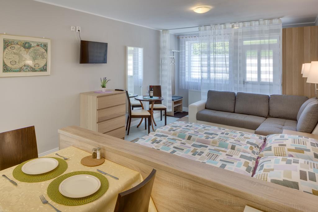 Apartements Studio 964 Líbeznice Exterior foto
